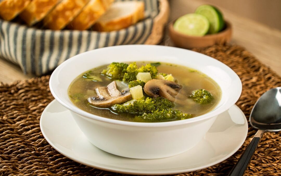 SOPA DE BRÓCOLI Y CHAMPIÑONES