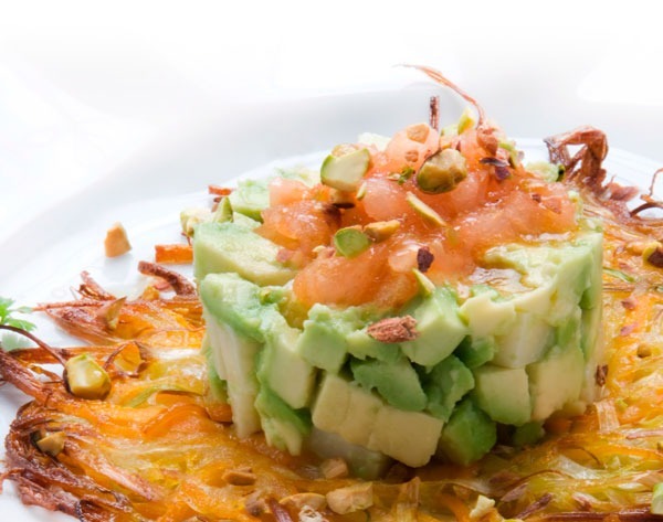 TORTAS DE VERDURAS CON AGUACATE Y QUESO