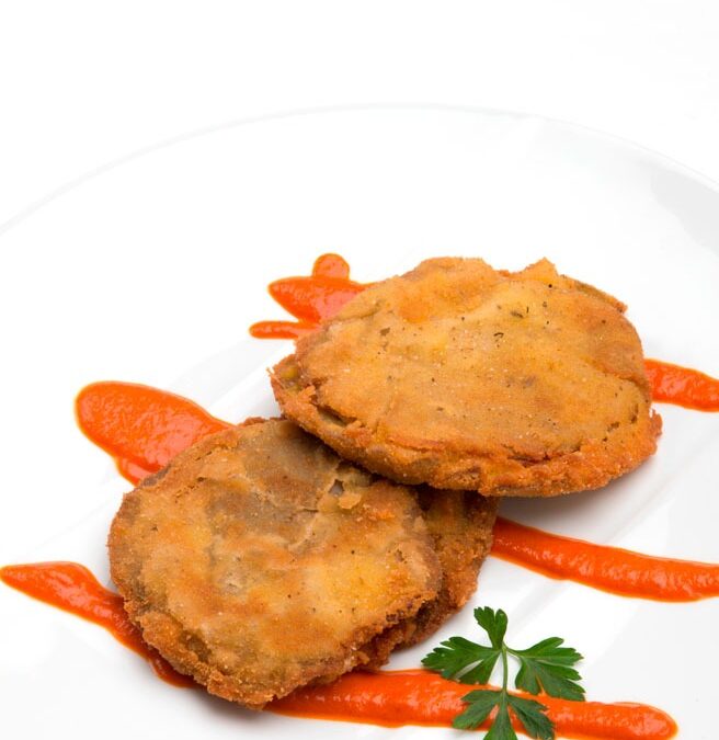 SANJACOBOS DE SETAS, JAMÓN Y QUESO CON SALSA DE PIQUILLOS