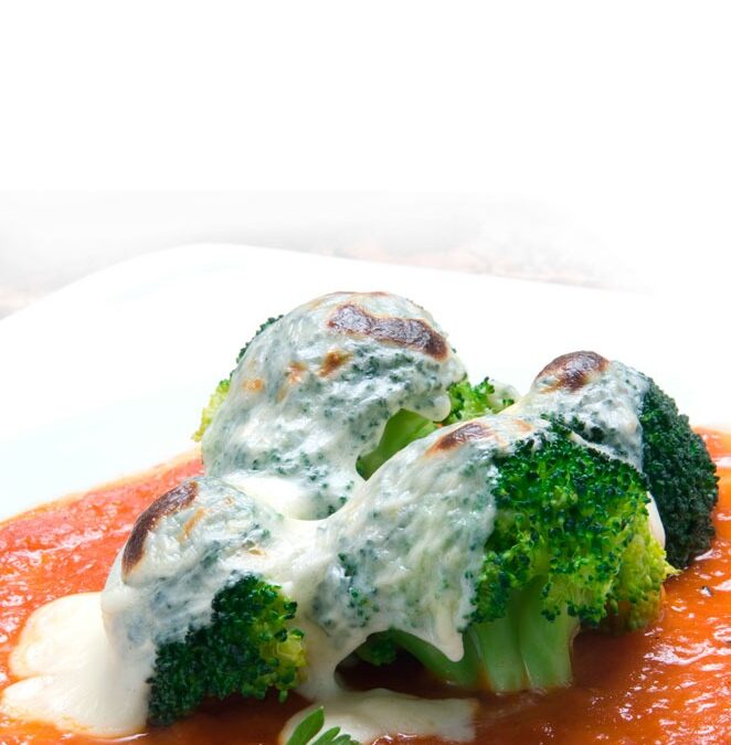 BRÓCOLI CON BECHAMEL DE QUESO