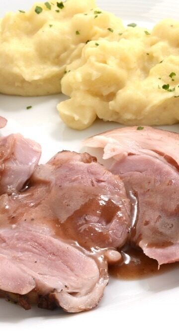 JAMÓN AL OPORTO CON PURÉ DE PATATAS Y MANZANA