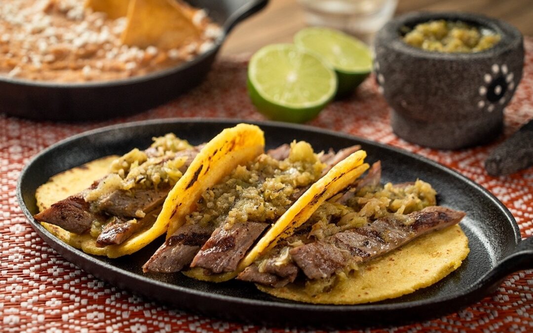 TACOS DE ARRACHERA CON SALSA MARTAJADA DE HABANERO